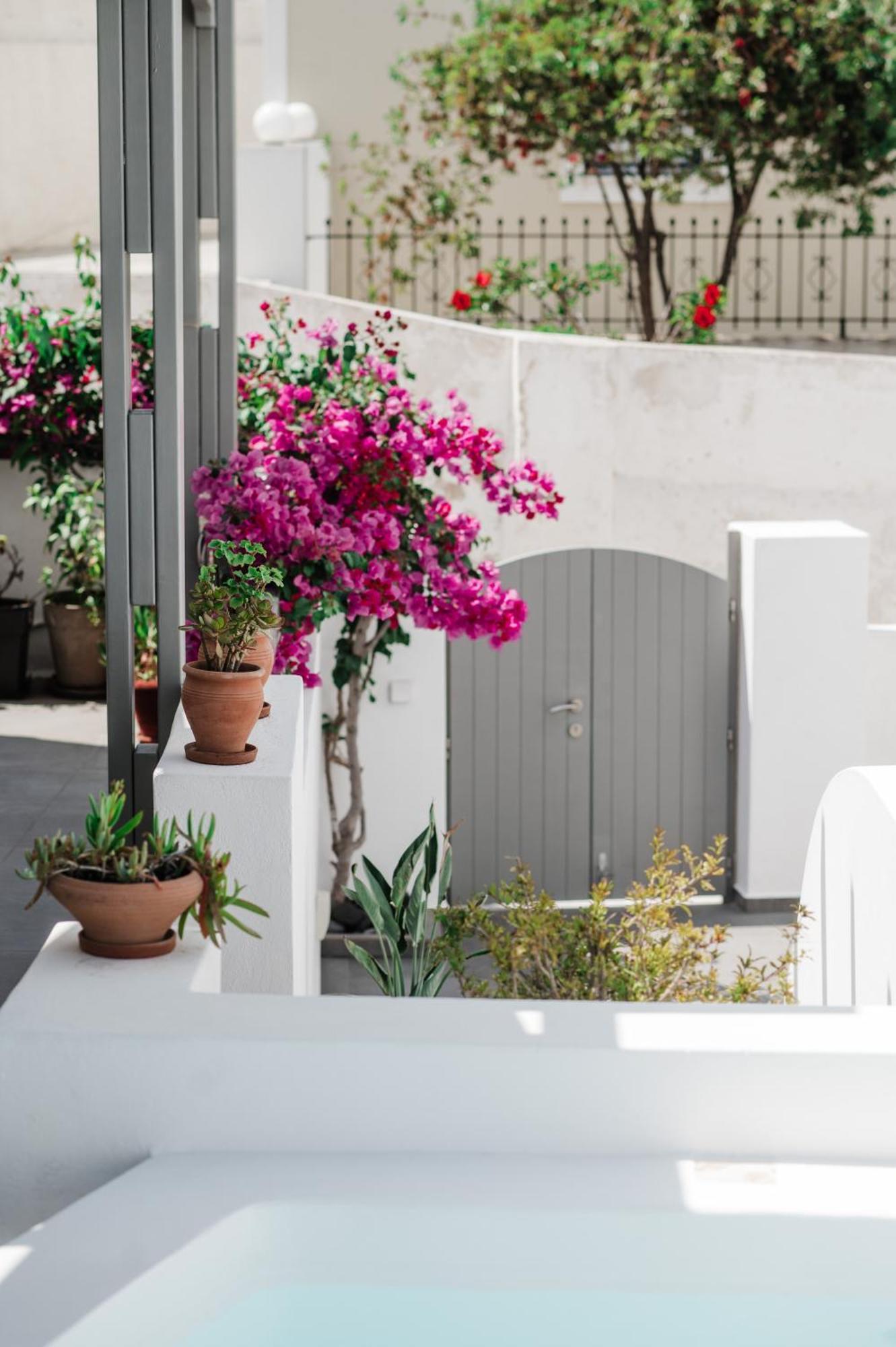 Vóthon Amphitrite Suites Santorini מראה חיצוני תמונה